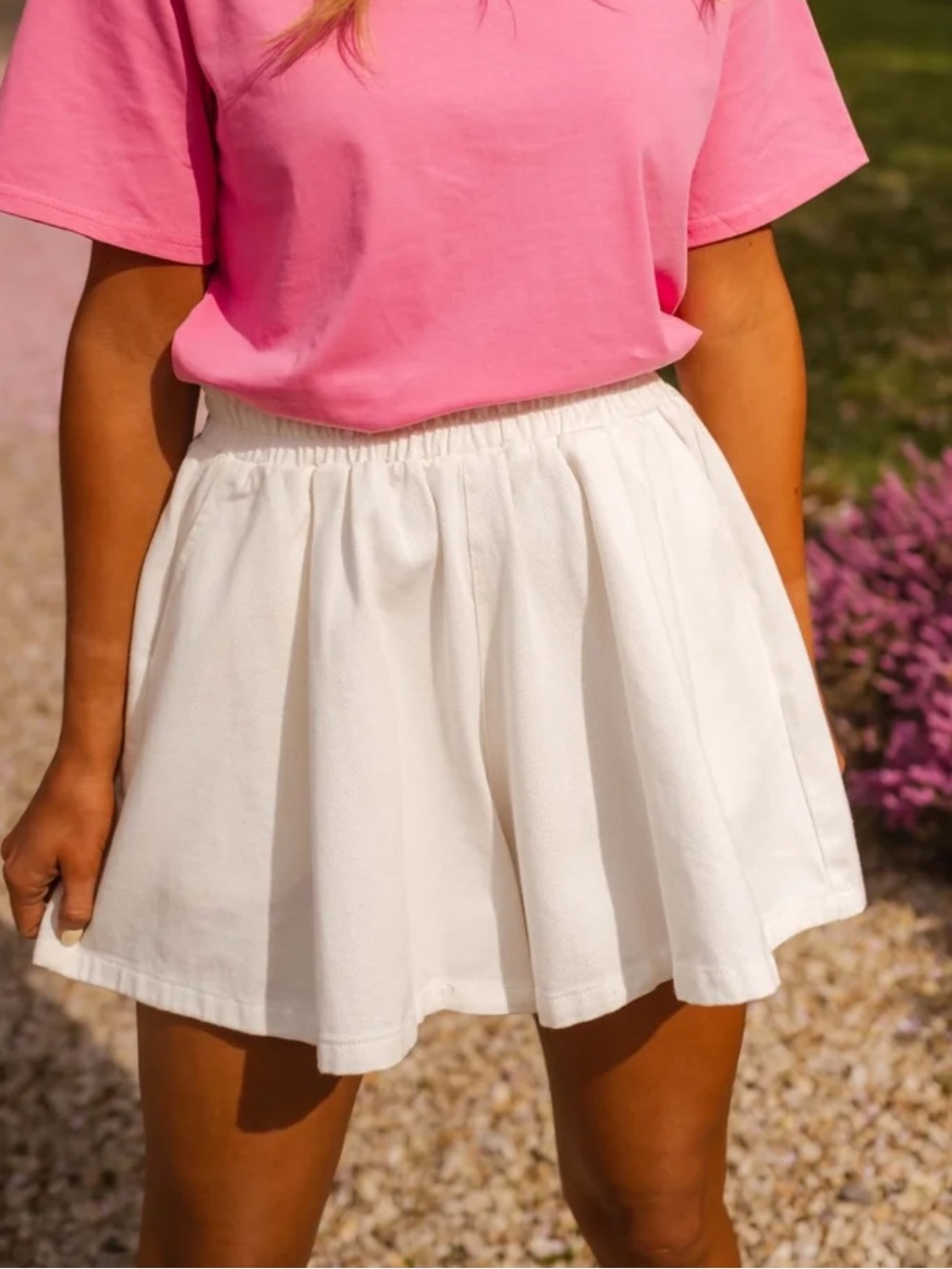 Easy Clothes White Erica Shorts - Picture 5 of 8